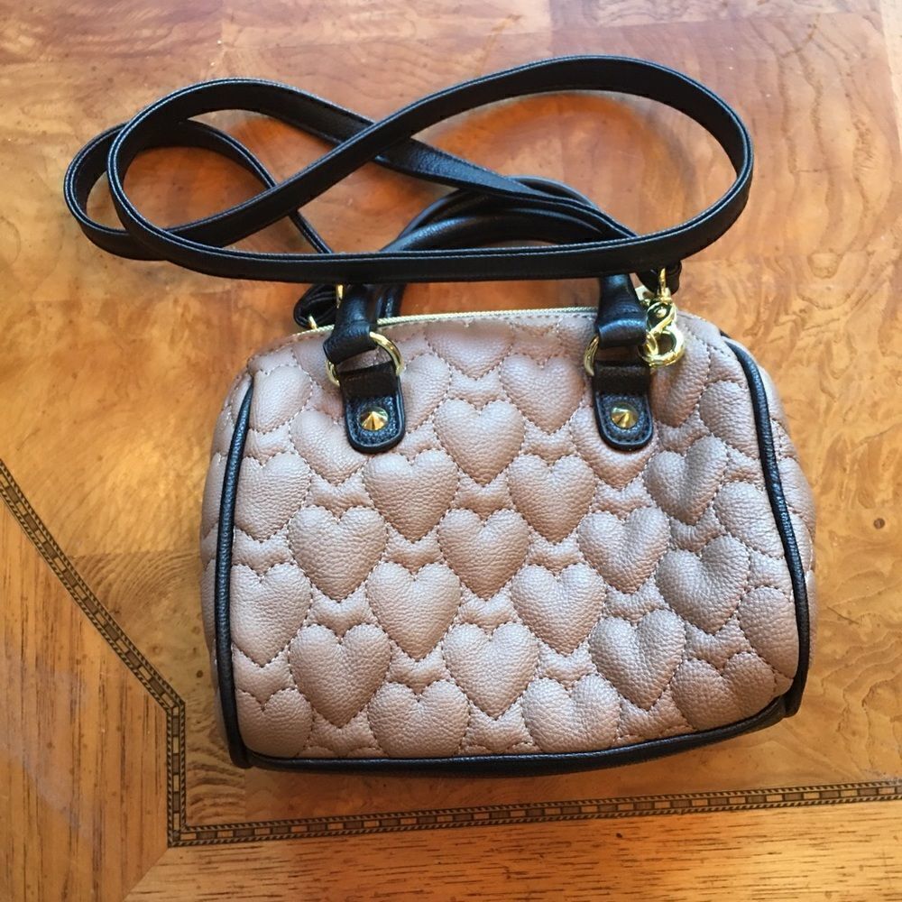 PUFF HEART Purse!! 